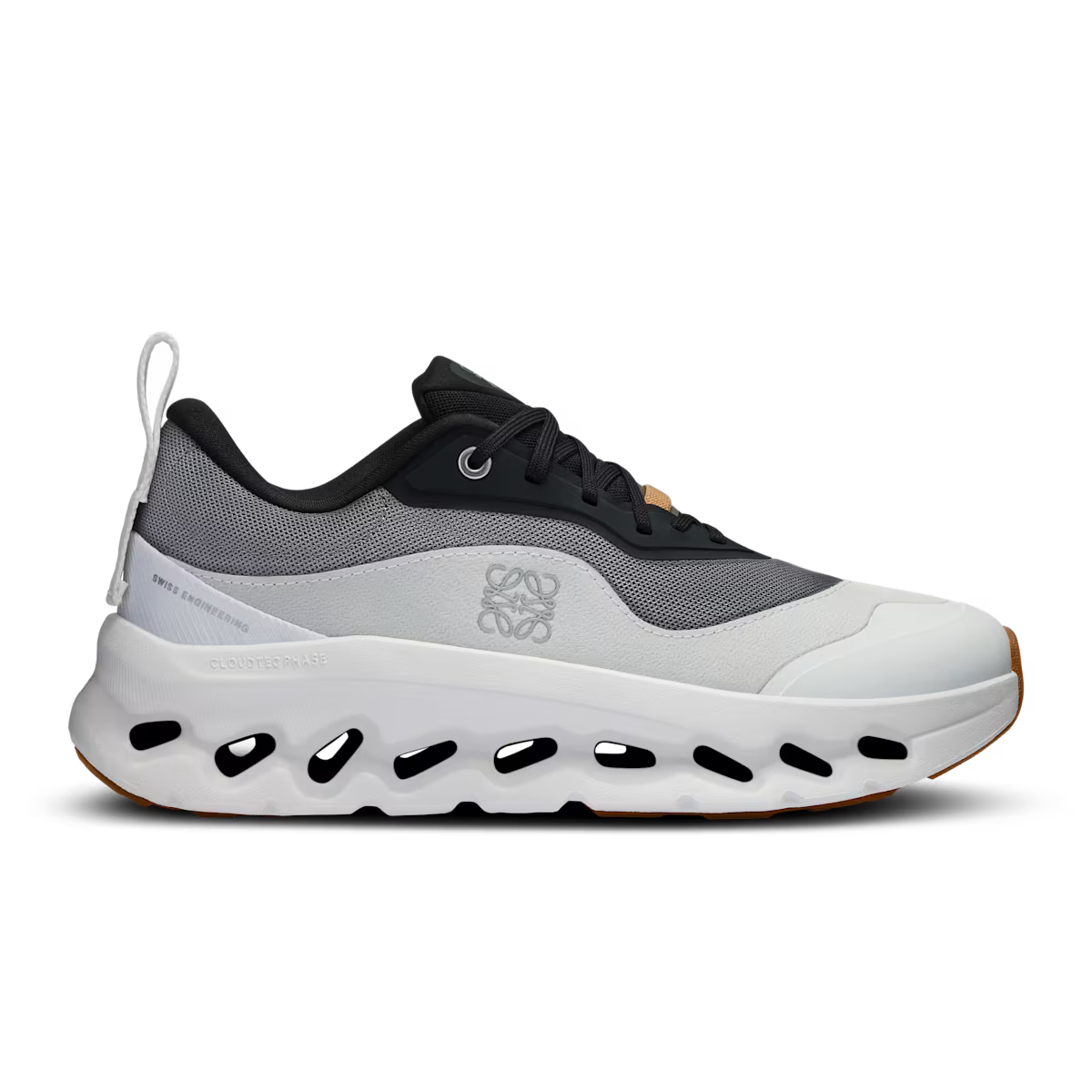Cloudtilt LOEWE - Black White | Gum