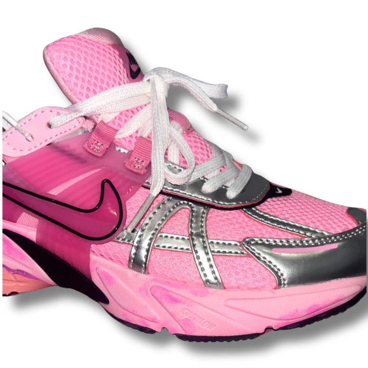 Nike V2K Runtek Bunny Club